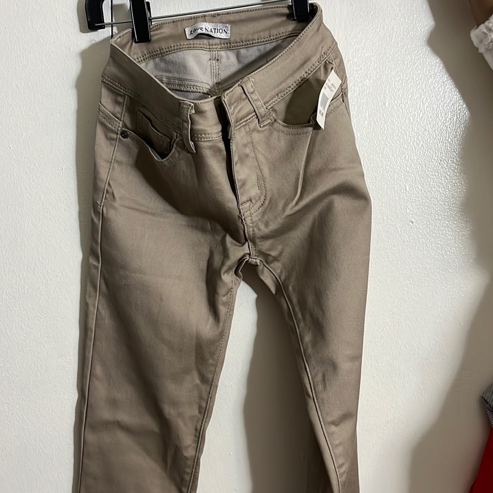 khaki pants